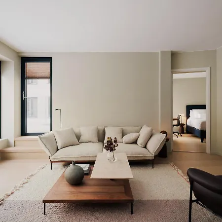 Fully Serviced Luxury At Sommerro With Private Garden